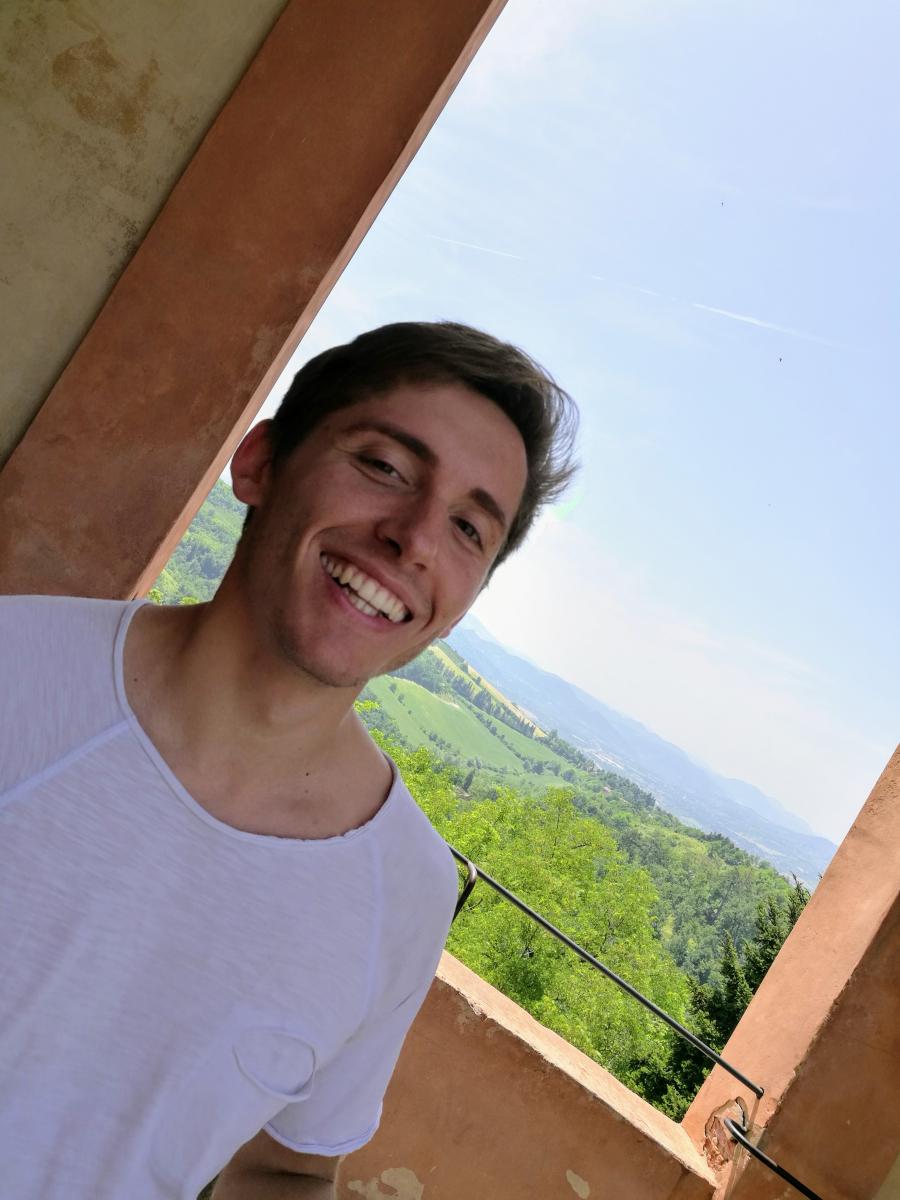 armando.jpg